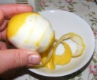 Gyümölcskenyér - Mielőtt kettévágnád, hámozd meg a citromot!