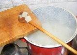 Káposztás kocka - Kóstold meg a tésztát, hogy megfőtt-e!