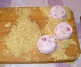 Epres krémtúró muffinformában - Sok kekszmorzsalék maradt.