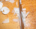 Töltött hagyma - Fordítsd el a csíkokra vágott kupacot, és most már vagdosd apróra!