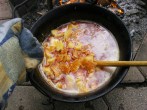 Slambuc - Vedd le a bográcsot, úgy keverd meg (óvatosan) a slambucot!