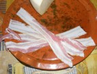 1922-leszaritott-baconszeletek (142 x 108) Göngyölt cukkini - Ne fedjék egymást a baconszeletek!