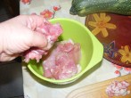 Cukkinis aprópecsenye - A húskockákat dobd a többihez, egy tálba!