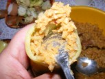Töltött paprika hús nélkül - Egy kiskanállal töltsd meg a paprikát töltelékkel!