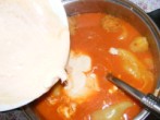 Töltött paprika hús nélkül - Öntsd vissza a tejfölös lét a lábosba!