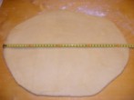 Darázsfészek - A kinyújtott tészta 43 cm hosszú lett.