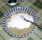 Diós tészta - Mérd ki a cukrot, és öntsd a dióra!