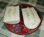 Rántott cukkíni - Hosszában vágd ketté a cukkínit!