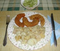 Rántott cukkíni - Kész, tányérban.
