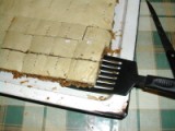 Almás pite - Egy lapos kiszedőlapáttal egyszerre több almás pitét is kivehetsz a tepsiből!