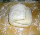 Túrós pogácsa - Hajtogasd megint fentről le, lentről fel, jobbról balra, balról jobbra!