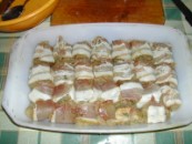 Mexikói tüzes húsgombócok - A csirkemell-gombócokkal megrakott tepsi.