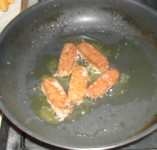 Biokolbász - Kolbászos tojáshoz előbb süsd meg a kolbászt!