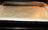 Pizza - Tedd meleg sütőbe, és süsd 10 percig!