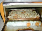 Köménymagleves - Tedd be a kenyérkockákat a minigrillbe pirulni!
