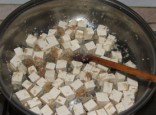 Zöldséges tofu - Add hozzá a tofukockákat!