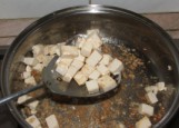 Zöldséges tofu - Szedd ki a tofukockákat!
