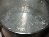 Rántott karfiol - Forr a főzővíz