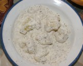 Rántott karfiol - Forgasd meg a karfioldarabokat lisztben!