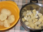 Törtkrumpli - Darabold a krumplit a lábosba!