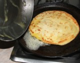 Rongyos lángos - A maradék olvasztott vajat öntsd az utolsó lángos alá!