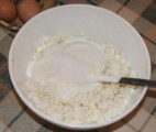 Túrós palacsinta - Tégy tejfölt a túróba!